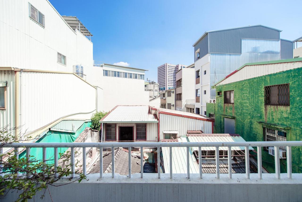 Tainan Weshare Hotel エクステリア 写真